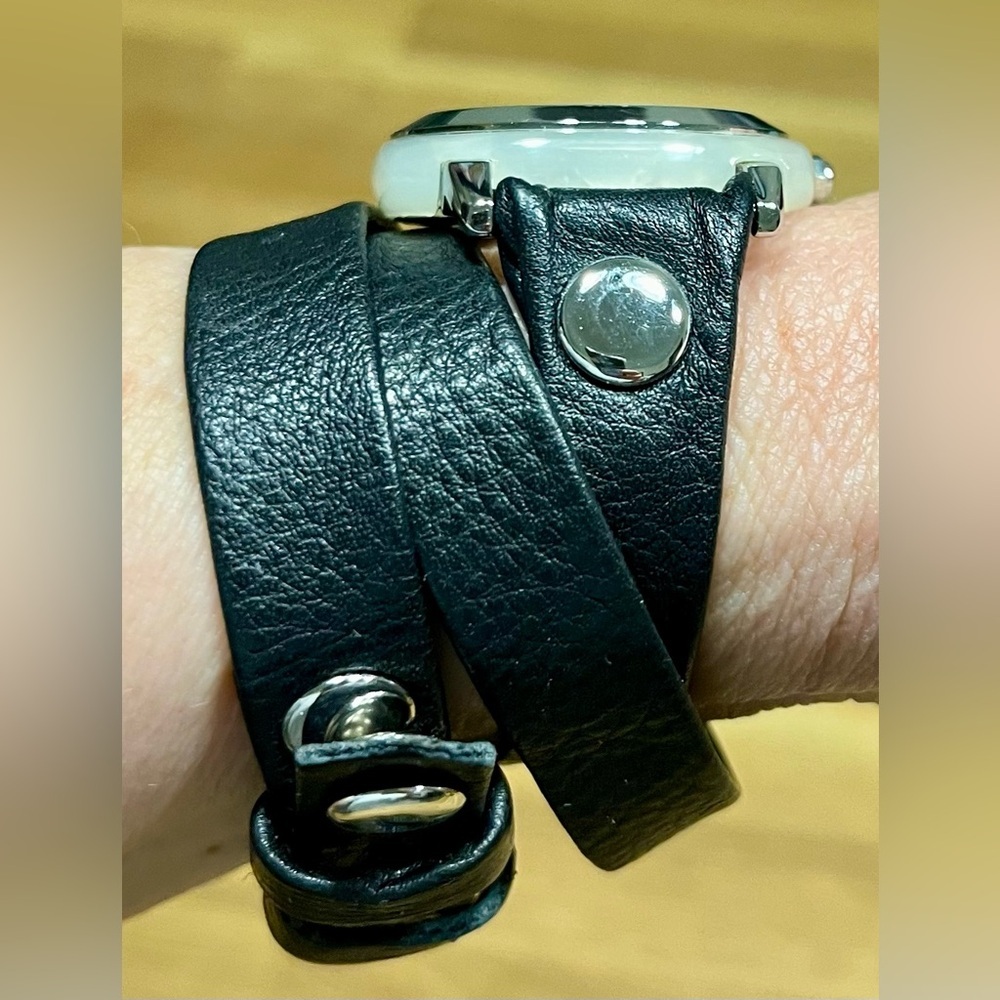 La Mer Collections Black & Silver Odyssey Wrap Analog Watch with New Battery - Picture 2 of 15